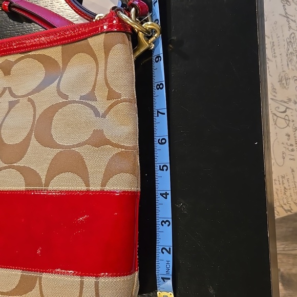 NWT! Coach signature bag - Picture 6 of 7